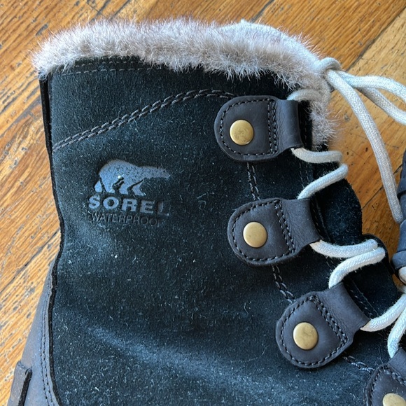 Women’s Sorel Boots - Picture 3 of 6